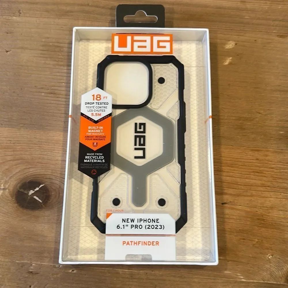 URBAN ARMOR GEAR Compatible with iPhone 15 Pro Case 6.1" Built-in Magnet NEW